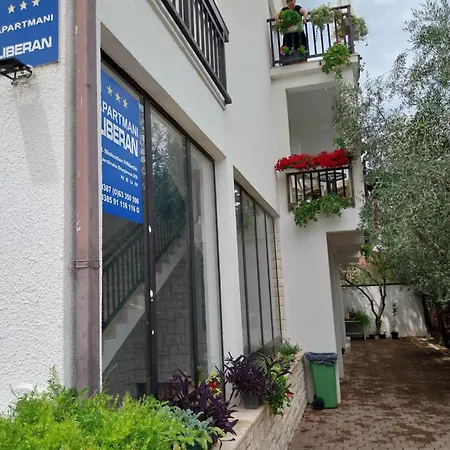 Liberan Aparthotel *