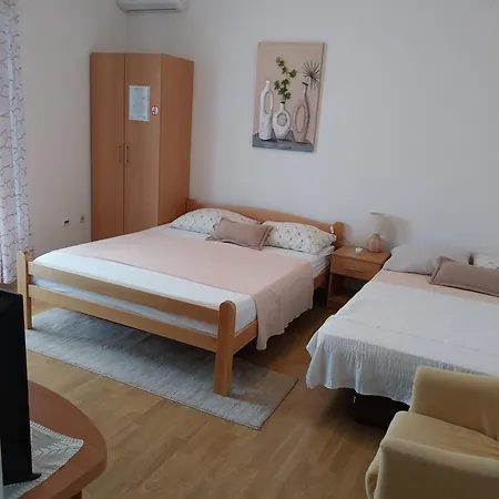 Lägenhetshotell Liberan 3*